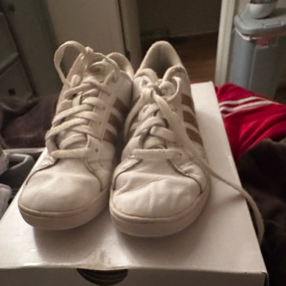 Adidas White Sneakers with Gold Stripes - Picture 2 of 4